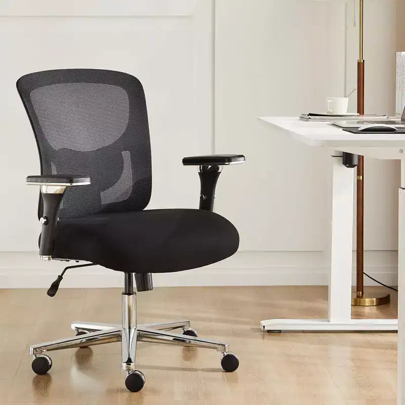 Chaise de bureau pivotante en maille réglable avec accoudoirs, hauteur d'assise de 25 po