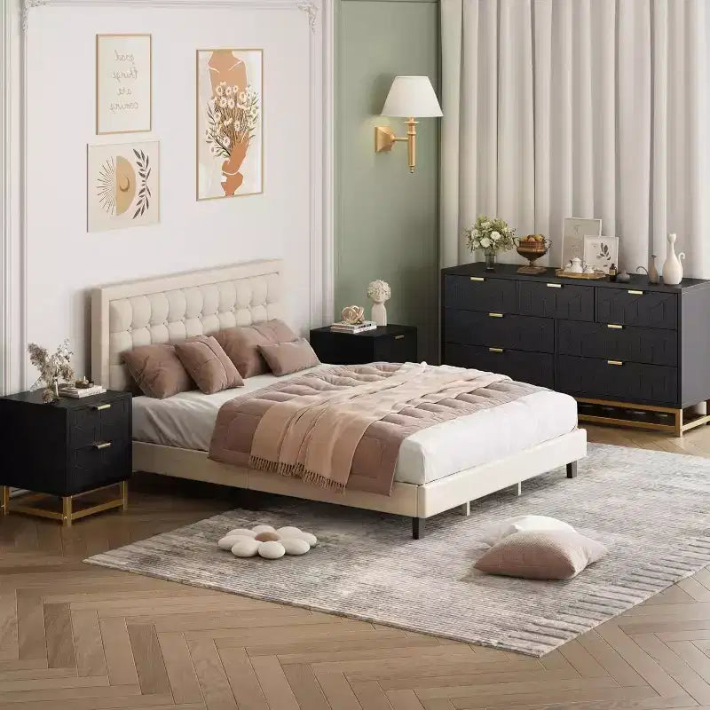 Commode cannelée en composite de bois avec poignées dorées et pieds en métal 53,5"L